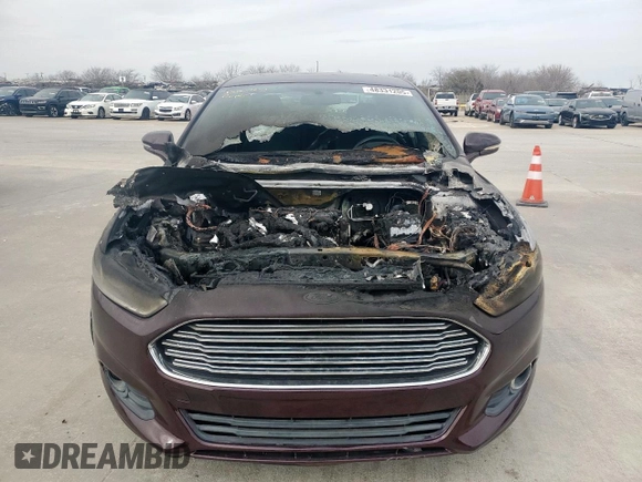 2013 Ford Fusion SE with VIN 3FA6P0HR8DR110704, listed as a Copart auction lot 48331205 with Not provided miles and Clean title. Bid and sale history available at DreamBid. Image 5.