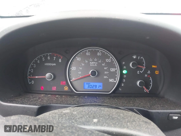 2008 Hyundai Elantra GLS with VIN KMHDU46D88U583778, listed as a IAAI auction lot 42235073 with 30,291 mi miles and . Bid and sale history available at DreamBid. Image 7.