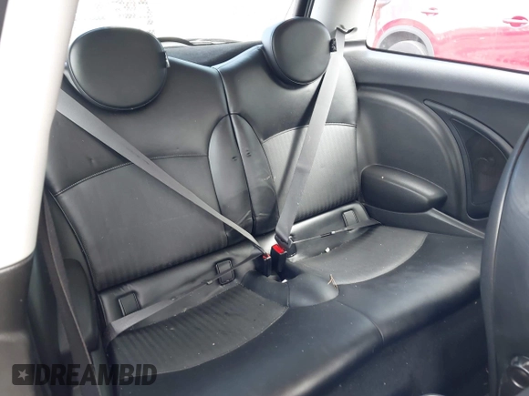 2007 MINI Hardtop S with VIN WMWMF73537TL88038, listed as a IAAI auction lot 42200252 with 70,603 mi miles and . Bid and sale history available at DreamBid. Image 8.