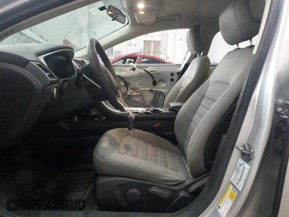 2016 Ford Fusion S z VIN 1FA6P0G75G5116516, wystawiony jako Copart lot #57275215 z przebiegiem 179 353 mil mil oraz Szkoda całkowita • Salvage title. Historia ofert i sprzedaży dostępna na DreamBid. Obrazek 7.