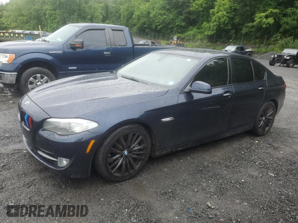 2011 BMW 5 Series 550i z VIN WBAFR9C57BC271325, wystawiony jako Copart lot #60269885 z przebiegiem 134 518 mil mil oraz Szkoda całkowita • Salvage title. Historia ofert i sprzedaży dostępna na DreamBid. Obrazek 1.