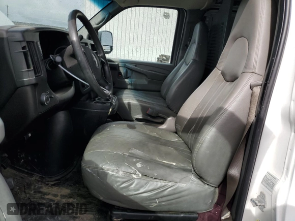2008 Chevrolet Express Cargo with VIN 1GCFG15X381122844, listed as a Copart auction lot 48743495 with 215,815 mi miles and Clean title. Bid and sale history available at DreamBid. Image 7.