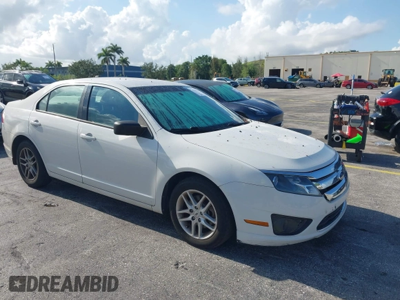 2012 Ford Fusion S with VIN 3FAHP0GA5CR121825, listed as a IAAI auction lot 42203716 with 138,717 mi miles and . Bid and sale history available at carsss.com. Image 1.