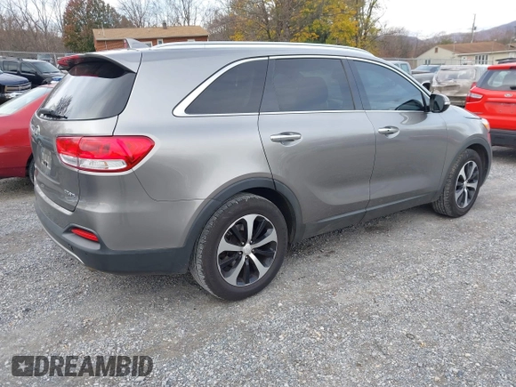 2016 Kia Sorento EX with VIN 5XYPH4A57GG107009, listed as a IAAI auction lot 40882550 with 163,329 mi miles. Bid and sale history available at carsss.com. Image 4.