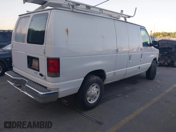 2001 Ford Econoline Cargo z VIN 1FTNE24L51HB29068, wystawiony jako IAAI lot #42495072 z przebiegiem 186 061 mil mil oraz . Historia ofert i sprzedaży dostępna na DreamBid. Obrazek 4.