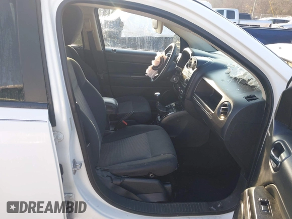 2013 Jeep Compass Sport with VIN 1C4NJCBA6DD102332, listed as a IAAI auction lot 41495235 with 213,018 mi miles. Bid and sale history available at carsss.com. Image 5.