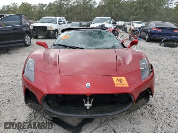 2023 Maserati MC20 z VIN ZAMBMSAB6P0443249, wystawiony jako Copart lot #46668944 z przebiegiem Nie podano mil oraz Nie do naprawy • Non repairable. Historia ofert i sprzedaży dostępna na DreamBid. Obrazek 5.