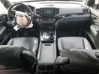 2020 Honda Passport Touring with VIN 5FNYF8H96LB004076, listed as a Copart auction lot 81239214 with 55,787 mi miles and Salvage title. Bid and sale history available at DreamBid. Image 8.