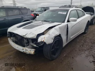 2013 Dodge Charger SXT z VIN 2C3CDXHG0DH546637, wystawiony jako Copart lot #54176914 z przebiegiem 198 995 mil mil oraz Nie do naprawy • Non repairable. Historia ofert i sprzedaży dostępna na DreamBid. Obrazek 1.