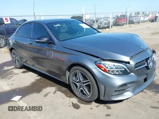 2019 Mercedes-Benz C 300 z VIN 55SWF8EB8KU308344, wystawiony jako IAAI lot #42214013 z przebiegiem 64 835 mil mil oraz . Historia ofert i sprzedaży dostępna na DreamBid. Obrazek 1.