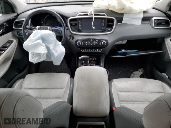 2017 Kia Sorento SXL z VIN 5XYPK4A51HG314269, wystawiony jako Copart lot #42186945 z przebiegiem Nie podano mil oraz Szkoda całkowita • Salvage title. Historia ofert i sprzedaży dostępna na DreamBid. Obrazek 8.