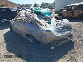 2019 Mercedes-Benz E with VIN WDD1J6HBXKF099166, listed as a IAAI auction lot 40701869 with Not Provided miles. Bid and sale history available at carsss.com. Image 3.