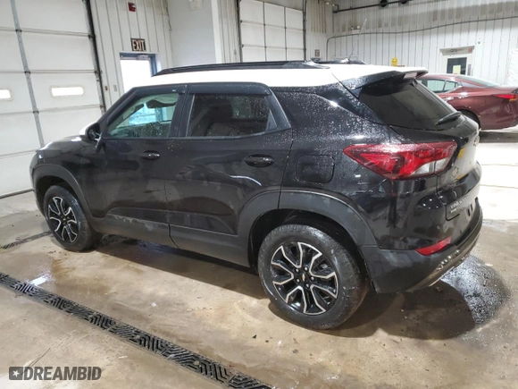 2022 Chevrolet TrailBlazer ACTIV with VIN KL79MSSLXNB141245, listed as a Copart auction lot 82598824 with 19,142 mi miles and Salvage Title. Bid and sale history available at carsss.com. Image 2.