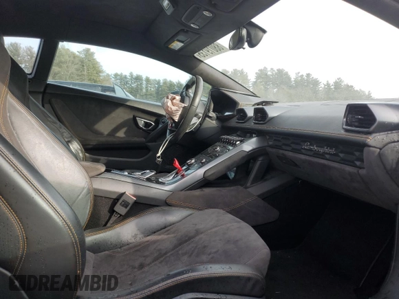 2015 Lamborghini Huracan z VIN ZHWUC1ZF7FLA00780, wystawiony jako Copart lot #88019135 z przebiegiem Nie podano mil oraz Szkoda całkowita • Salvage title. Historia ofert i sprzedaży dostępna na DreamBid. Obrazek 10.