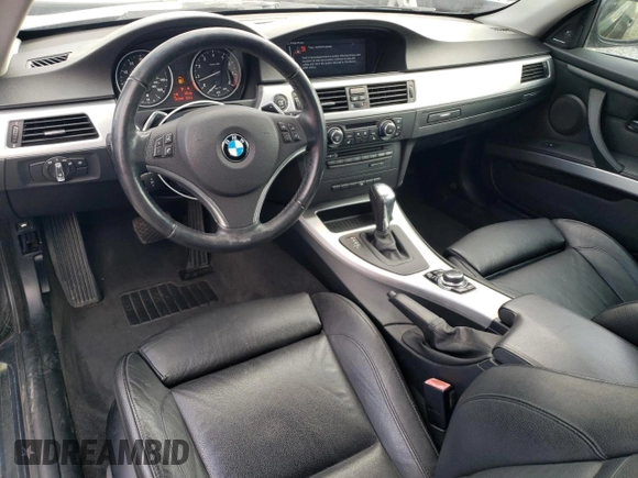 2011 BMW 3 Series 335i xDrive с VIN WBAKF9C51BE262129, выставлен на аукционе Copart как лот 52133195 с пробегом 99 942 миль миль и Чистый • Clean title. История ставок и продаж доступна на DreamBid. Изображение 8.