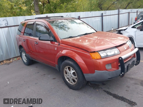 2003 Saturn VUE z VIN 5GZCZ63B43S834671, wystawiony jako IAAI lot #40642946 z przebiegiem 18 933 mil mil oraz . Historia ofert i sprzedaży dostępna na DreamBid. Obrazek 1.