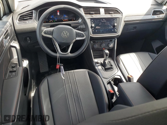 2024 Volkswagen Tiguan с VIN 3VVTB7AX9RM217926, выставлен на аукционе Copart как лот 59996135 с пробегом 3 941 миль миль и Чистый • Clean title. История ставок и продаж доступна на DreamBid. Изображение 8.