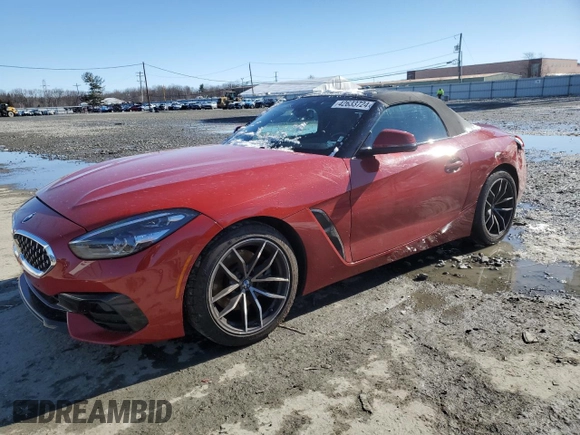 2021 BMW Z4 sDrive30i with VIN WBAHF3C05MWX36897, listed as a Copart auction lot 42633724 with 21,141 mi miles. Bid and sale history available at carsss.com. Image 1.