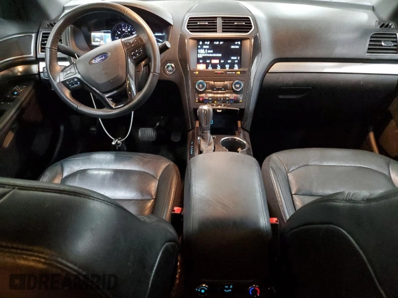 2018 Ford Explorer XLT with VIN 1FM5K8D83JGB69531, listed as a Copart auction lot 52981025 with 114,873 mi miles and Salvage Title. Bid and sale history available at carsss.com. Image 8.