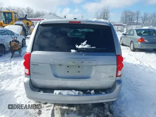 2017 Dodge Grand Caravan SE Plus z VIN 2C4RDGBG7HR789747, wystawiony jako IAAI lot #41289595 z przebiegiem 89 577 mil mil oraz . Historia ofert i sprzedaży dostępna na DreamBid. Obrazek 17.