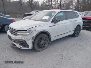 2022 Volkswagen Tiguan SE R-Line Black с VIN 3VV8B7AX2NM089612, выставлен на аукционе IAAI как лот 41271934 с пробегом 30 799 миль миль и . История ставок и продаж доступна на DreamBid. Изображение 17.