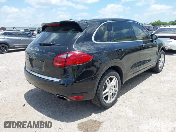 2013 Porsche Cayenne с VIN WP1AA2A23DLA13020, выставлен на аукционе IAAI как лот 42560111 с пробегом 113 984 миль миль и . История ставок и продаж доступна на DreamBid. Изображение 4.