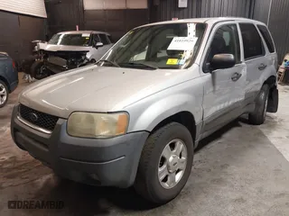 2004 Ford Escape XLT with VIN 1FMYU03164KA95424, listed as a IAAI auction lot 41810929 with 229,539 mi miles. Bid and sale history available at carsss.com. Image 2.