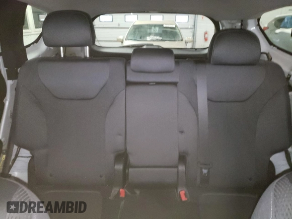 2019 Hyundai Santa Fe SE with VIN 5NMS2CAD6KH121639, listed as a Copart auction lot 70541702 with 31,689 mi miles. Bid and sale history available at carsss.com. Image 10.