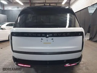 2025 Land Rover Range Rover SE with VIN SALKPBFU1SA280561, listed as a IAAI auction lot 41487938 with 342 mi miles. Bid and sale history available at carsss.com. Image 17.