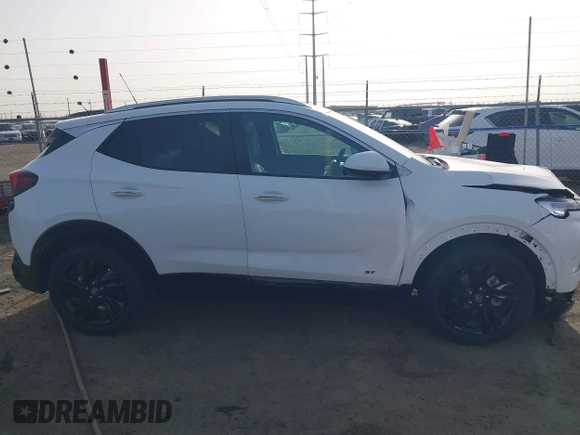 2025 Buick Encore GX Sport Touring с VIN KL4AMDSL4SB011771, выставлен на аукционе IAAI как лот 41718956 с пробегом 15 720 миль миль и . История ставок и продаж доступна на DreamBid. Изображение 14.