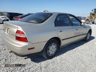 1995 Honda Accord LX with VIN 1HGCD5630SA158577, listed as a Copart auction lot 85679354 with 149,213 mi miles and Salvage Title. Bid and sale history available at carsss.com. Image 3.