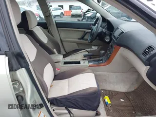 2005 Subaru Legacy Outback z VIN 4S4BP61C857383891, wystawiony jako IAAI lot #42360942 z przebiegiem 191 144 mil mil oraz . Historia ofert i sprzedaży dostępna na DreamBid. Obrazek 5.