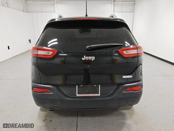 2017 Jeep Cherokee Latitude with VIN 1C4PJLCB6HW643567, listed as a Copart auction lot 47646645 with 107,832 mi miles and Clean Title. Bid and sale history available at carsss.com. Image 6.