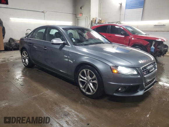 2012 Audi S4 Premium Plus z VIN WAUDGAFL0CA033810, wystawiony jako Copart lot #86992444 z przebiegiem 91 305 mil mil oraz Szkody całkowita. Historia ofert i sprzedaży dostępna na DreamBid. Obrazek 4.