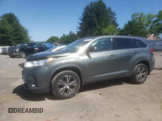 2019 Toyota Highlander LE z VIN 5TDBZRFH1KS937309, wystawiony jako Copart lot #58760425 z przebiegiem 157 659 mil mil oraz Szkoda całkowita • Salvage title. Historia ofert i sprzedaży dostępna na DreamBid. Obrazek 1.