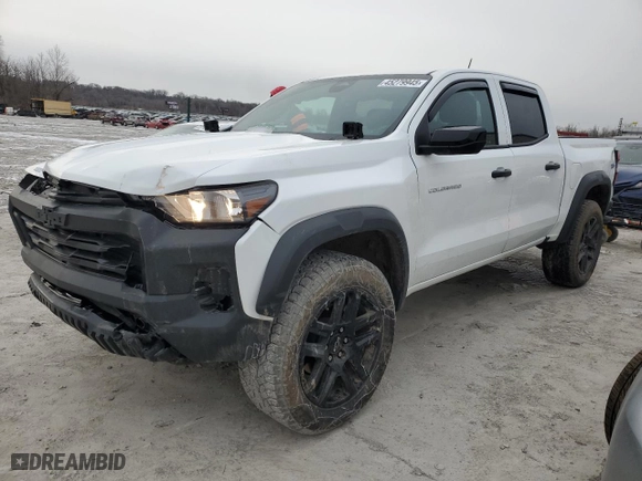 2024 Chevrolet Colorado 4WD Trail Boss with VIN 1GCPTEEK7R1124853, listed as a Copart auction lot 45279945 with 22,775 mi miles and Salvage Title. Bid and sale history available at carsss.com. Image 1.