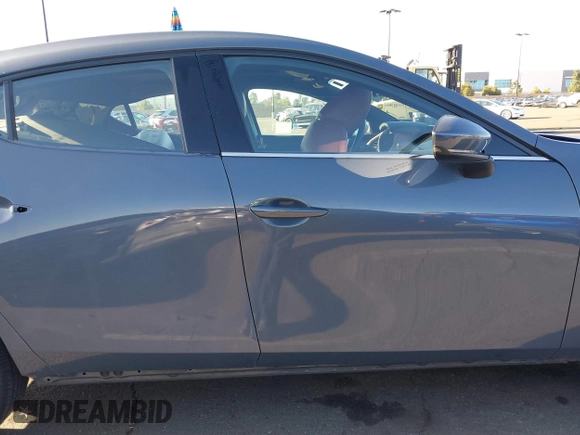 2022 Mazda Mazda3 Hatchback Premium with VIN JM1BPAML4N1521836, listed as a IAAI auction lot 41828139 with 42,786 mi miles. Bid and sale history available at carsss.com. Image 14.