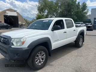 2015 Toyota Tacoma with VIN 3TMLU4EN9FM191419, listed as a Copart auction lot 63667615 with 56,516 mi miles and Clean title. Bid and sale history available at DreamBid. Image 2.