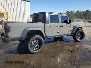 2022 Jeep Gladiator Willys with VIN 1C6HJTAG7NL117102, listed as a Copart auction lot 87679075 with 28,196 mi miles and Salvage title. Bid and sale history available at DreamBid. Image 3.