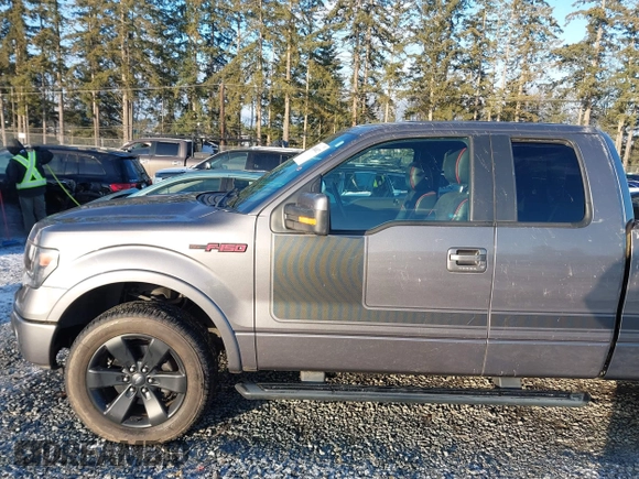 2013 Ford F-150 XL z VIN 1FTFX1EF8DFA54304, wystawiony jako IAAI lot #41484021 z przebiegiem 53 121 mil mil oraz . Historia ofert i sprzedaży dostępna na DreamBid. Obrazek 6.