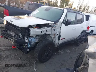 2018 Jeep Renegade Trailhawk with VIN ZACCJBCBXJPH18007, listed as a IAAI auction lot 41417677 with 46,296 mi miles. Bid and sale history available at carsss.com. Image 17.