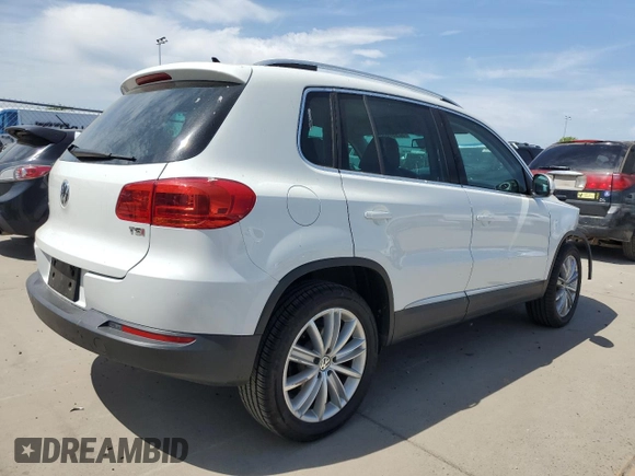 2016 Volkswagen Tiguan SEL with VIN WVGAV7AX8GW581339, listed as a Copart auction lot 52997855 with 47,096 mi miles and Salvage Title. Bid and sale history available at DreamBid. Image 3.
