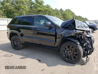 2022 Jeep Grand Cherokee WK Laredo X with VIN 1C4RJFAG0NC147931, listed as a Copart auction lot 62781483 with 9,586 mi miles and Salvage Title. Bid and sale history available at carsss.com. Image 4.