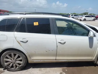 2014 Volkswagen Jetta TDI w/Sunroof with VIN 3VWPL7AJ2EM621151, listed as a IAAI auction lot 42543548 with 167,276 mi miles and . Bid and sale history available at DreamBid. Image 13.