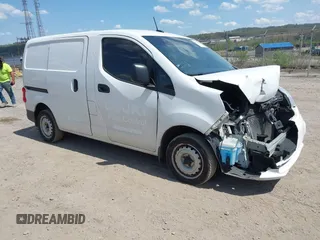 2020 Nissan NV200 SV z VIN 3N6CM0KN6LK702859, wystawiony jako IAAI lot #42102932 z przebiegiem 83 636 mil mil oraz . Historia ofert i sprzedaży dostępna na DreamBid. Obrazek 1.