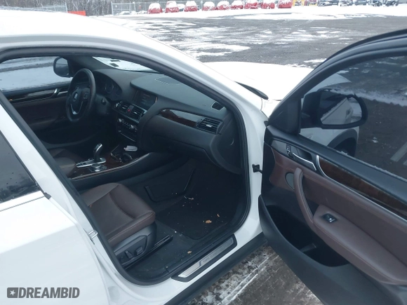 2018 BMW X4 xDrive28i with VIN 5UXXW3C5XJ0T82043, listed as a IAAI auction lot 41246495 with 106,606 mi miles. Bid and sale history available at carsss.com. Image 5.