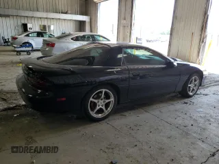 1997 Chevrolet Camaro Z28 z VIN 2G1FP22P8V2144566, wystawiony jako Copart lot #59389015 z przebiegiem 109 725 mil mil oraz Czysty tytuł • Clean title. Historia ofert i sprzedaży dostępna na DreamBid. Obrazek 3.