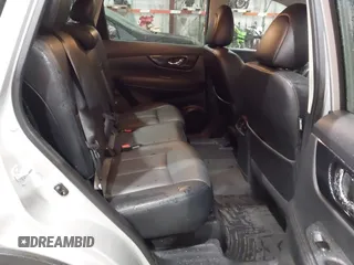 2017 Nissan Rogue SL z VIN 5N1AT2MT8HC784235, wystawiony jako IAAI lot #41549854 z przebiegiem 49 000 mil mil oraz . Historia ofert i sprzedaży dostępna na DreamBid. Obrazek 8.