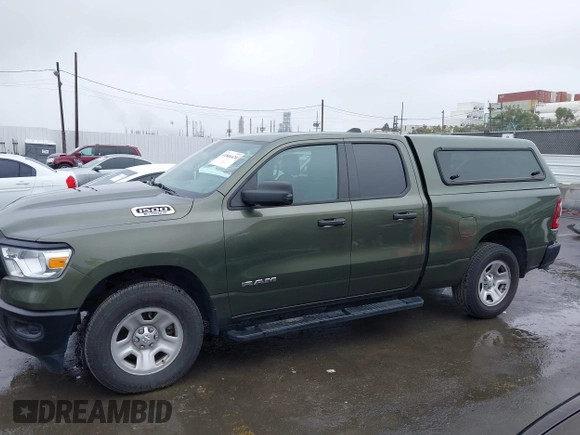 2021 Ram 1500 Tradesman z VIN 1C6RRFCGXMN714260, wystawiony jako IAAI lot #41866420 z przebiegiem 109 281 mil mil oraz . Historia ofert i sprzedaży dostępna na DreamBid. Obrazek 14.