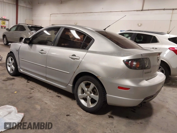 2006 Mazda 3 s z VIN JM1BK123061521769, wystawiony jako IAAI lot #41532693 z przebiegiem 134 196 mil mil oraz . Historia ofert i sprzedaży dostępna na DreamBid. Obrazek 3.